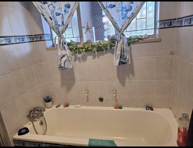 2 BEDROOM APARTMENT FOR SALE IN THREE RIVERS PROPER